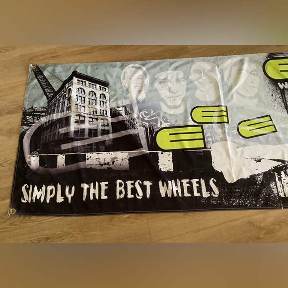 Eagle Skateboard Wheel Banner - Picture 2 of 8